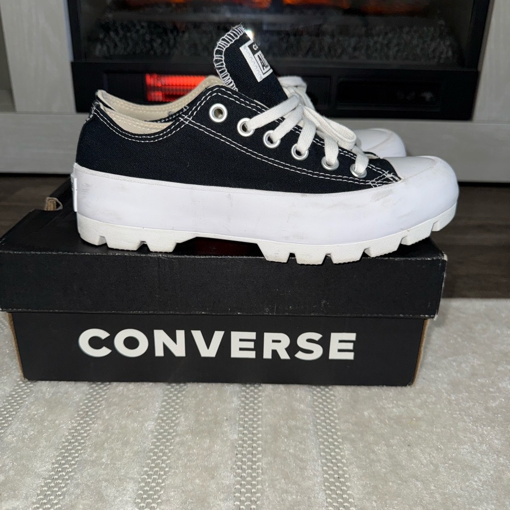 Converse Chuck Taylor All Star Lugged Low